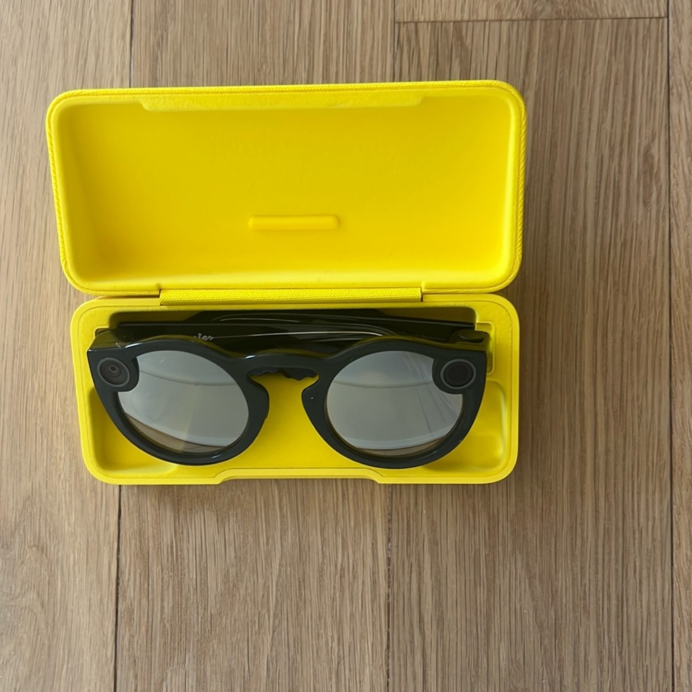 Snapchat glasses - Picture 3 of 3